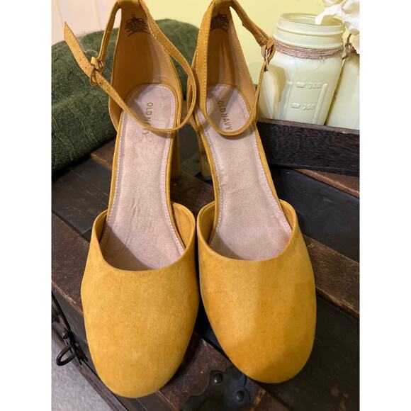 Gold Yellow Faux Suede Chunky Stacked Block Heel Strappy Pumps Size 11 Indie - Picture 7 of 7